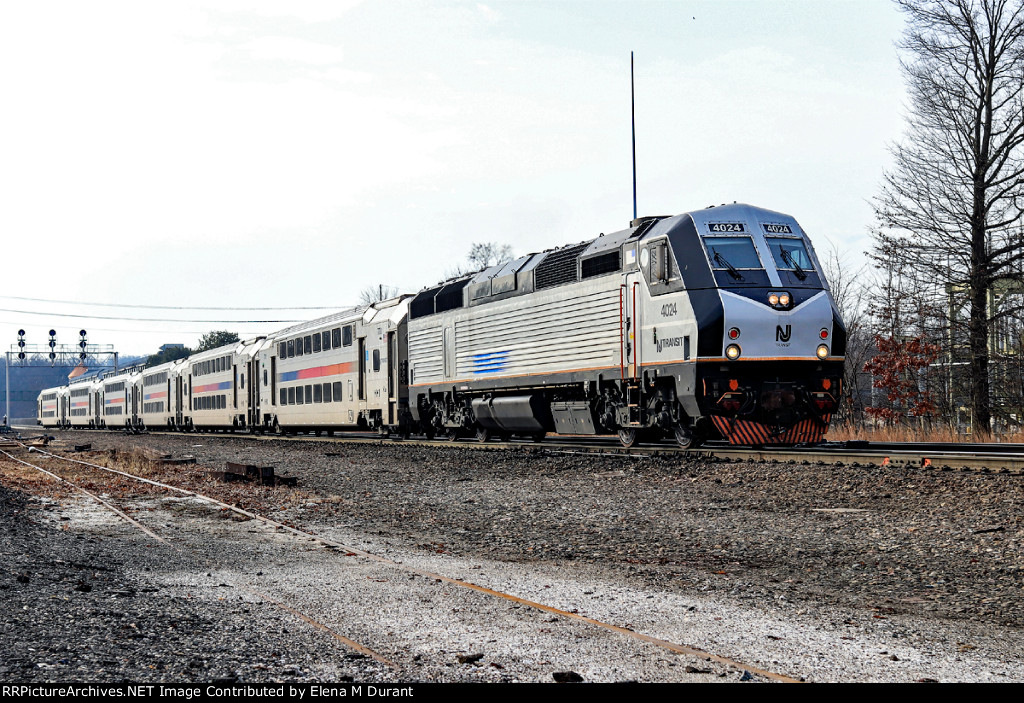 NJT 4024 on train 1709